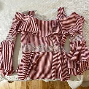 Sioni NWOT boho bell sleeve top medium